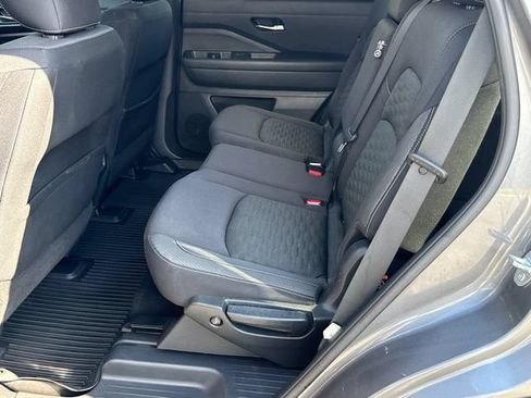 Used 2022 Nissan Pathfinder SV FWD image 20