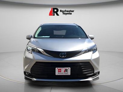 Used 2025 Toyota Sienna XLE w/ XLE Plus Package