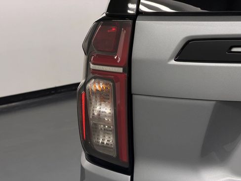 Used 2023 Chevrolet Tahoe Z71 w/ Luxury Package image 13