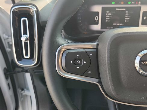Certified 2024 Volvo XC40 B5 Plus w/ Protection Package Premier AWD/4WD image 20