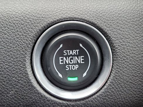 Used 2025 GMC Acadia Elevation image 32