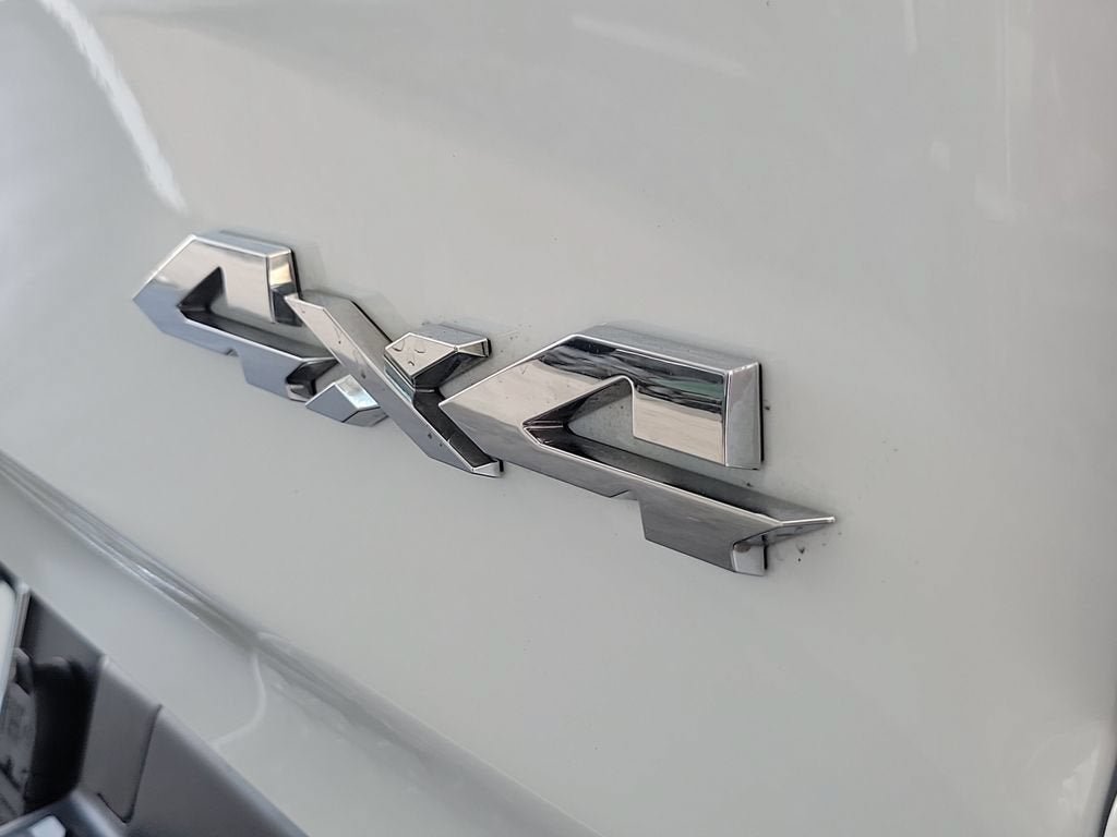 Used 2022 RAM 1500 Laramie w/ Sport Appearance Package AWD/4WD image 8