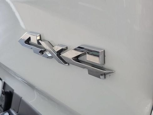 Used 2022 RAM 1500 Laramie w/ Sport Appearance Package AWD/4WD image 8