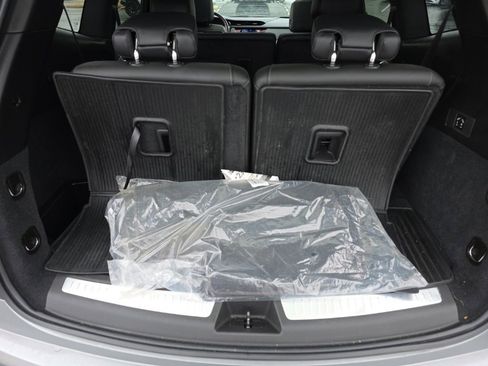 Used 2024 Cadillac XT6 Luxury w/ LPO, Floor Liner Package image 10