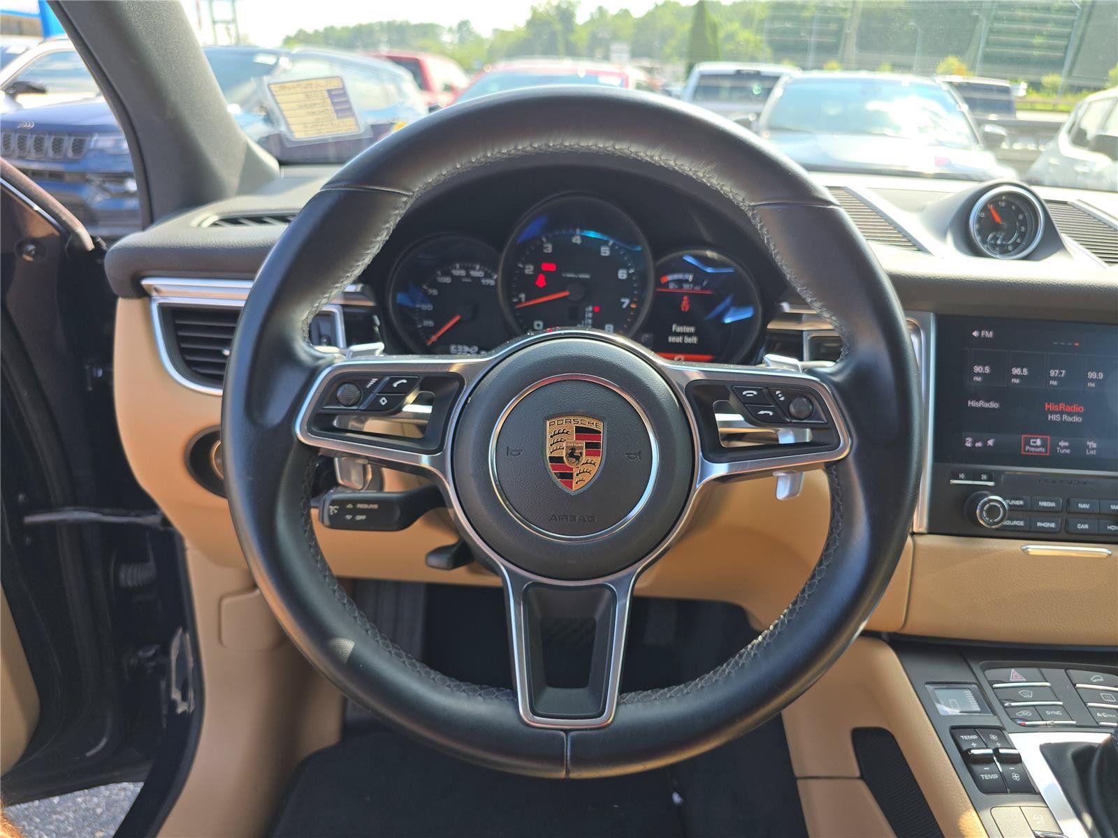 Used 2018 Porsche Macan AWD/4WD image 29