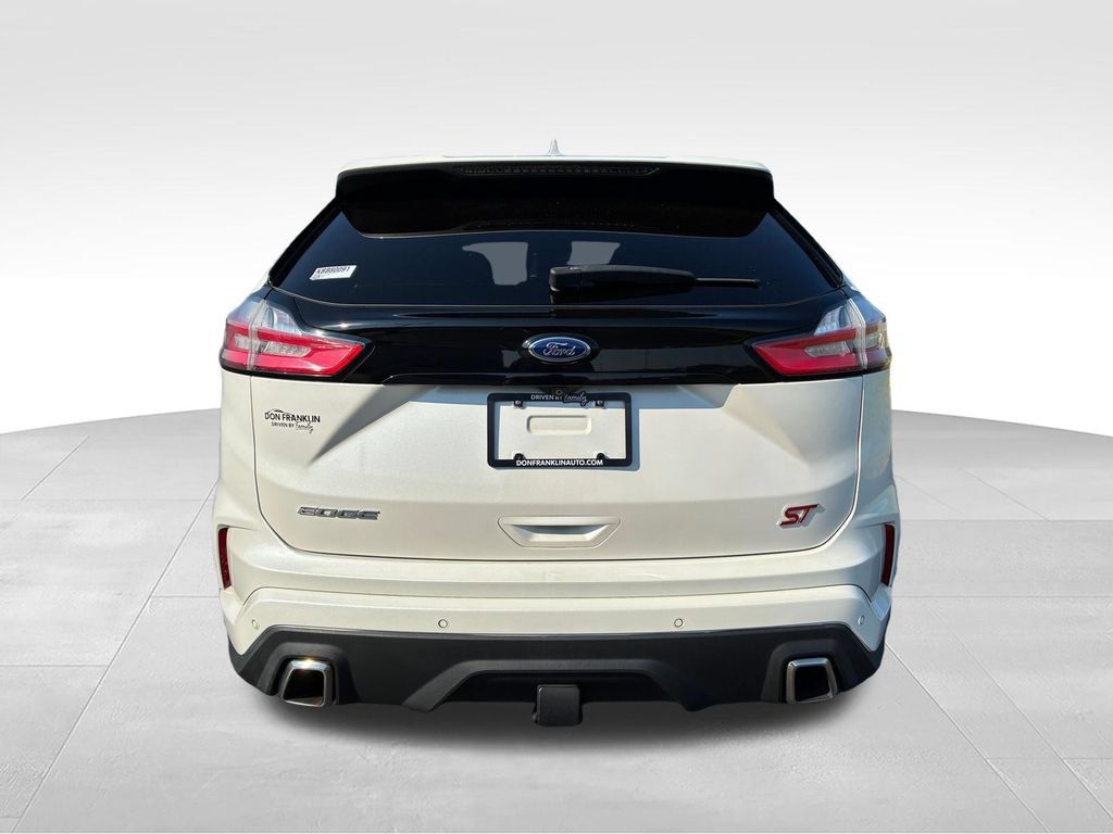 Used 2019 Ford Edge ST w/ Equipment Group 401A AWD/4WD image 3