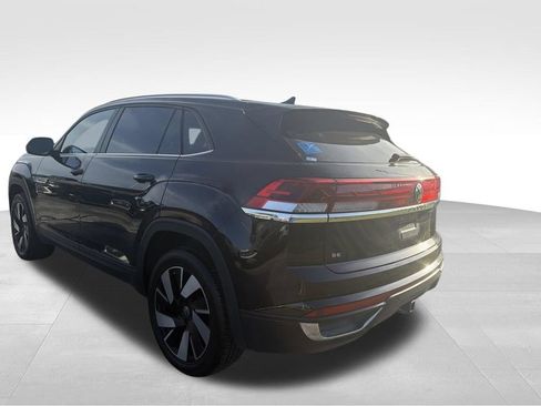 Used 2025 Volkswagen Atlas Cross Sport SE FWD image 35