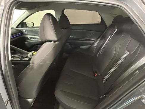 Used 2024 Hyundai Elantra SEL FWD image 27