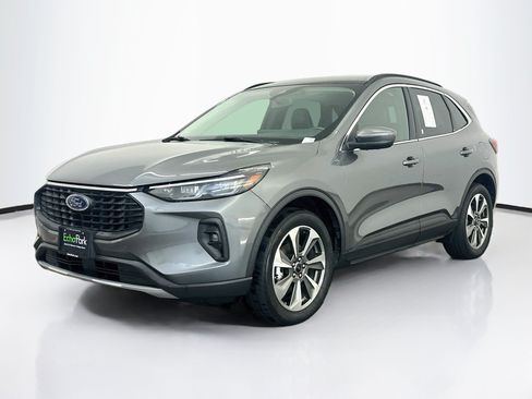 Used 2025 Ford Escape Platinum AWD/4WD image 3