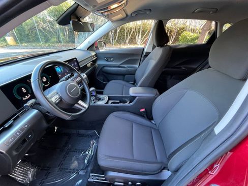 Used 2025 Hyundai Kona SEL image 27