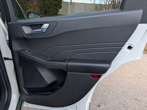 Used 2022 Ford Escape SEL w/ SEL Stealth AWD Package image 35