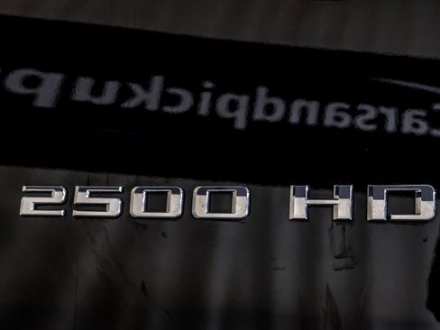 Used 2025 Chevrolet Silverado 2500 ZR2 w/ Technology Package image 45