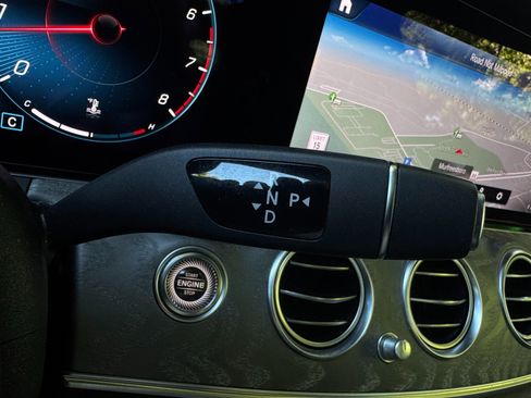 Used 2021 Mercedes-Benz E 350 4MATIC Sedan w/ Premium Package image 63