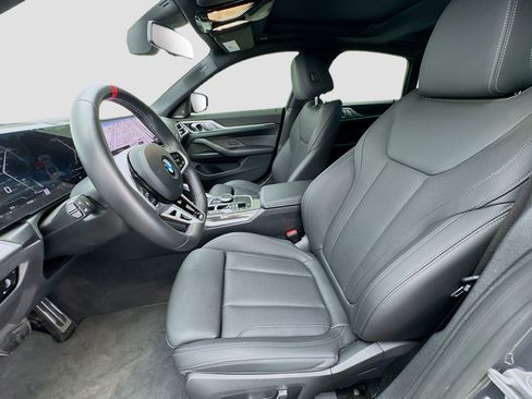 Used 2025 BMW M440i M440i w/ Premium Package image 13