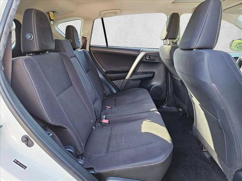 Used 2013 Toyota RAV4 XLE FWD image 19