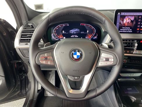 Used 2025 BMW X4 xDrive30i w/ Premium Package image 13