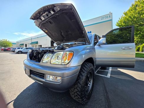 Used 2004 Lexus LX 470 4WD image 25