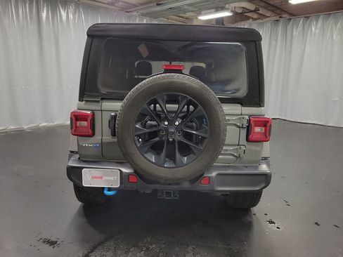 Used 2023 Jeep Wrangler Unlimited Sahara w/ Cold Weather Group image 7