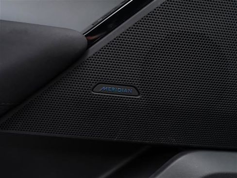 New 2025 Land Rover Range Rover Velar S image 25