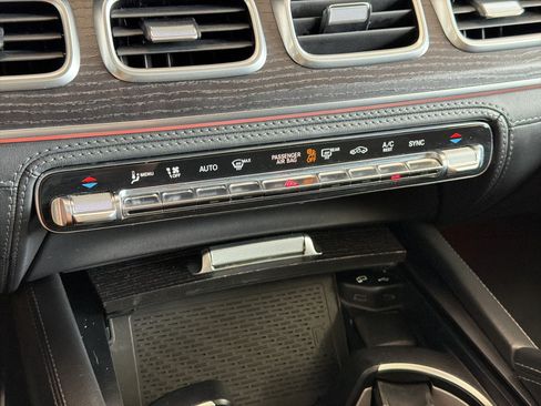 Certified 2021 Mercedes-Benz GLS 63 AMG 4MATIC w/ Acoustic Comfort Package image 18