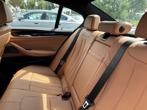 Used 2023 BMW 540i RWD image 32