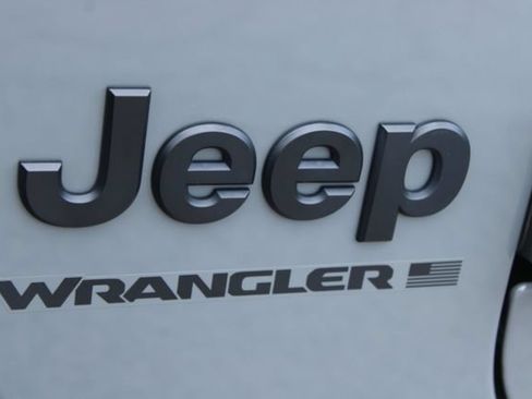 Used 2023 Jeep Wrangler Unlimited Sport AWD/4WD image 9