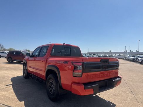 Certified 2025 Nissan Frontier PRO-4X image 16