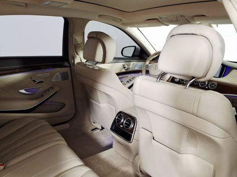 Used 2014 Mercedes-Benz S 63 AMG 4MATIC Sedan image 11