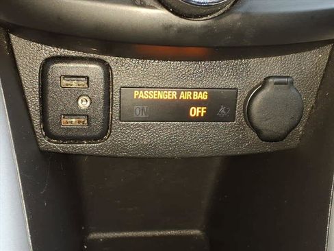 Used 2018 Chevrolet Trax LT w/ LT Convenience Package image 19