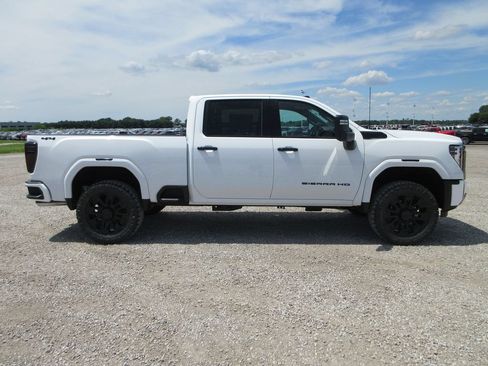 New 2026 GMC Sierra 2500 SLT w/ SLT Convenience Package AWD/4WD image 3