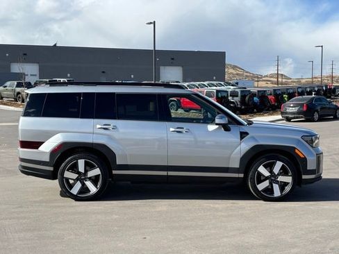 Used 2024 Hyundai Santa Fe Limited image 6