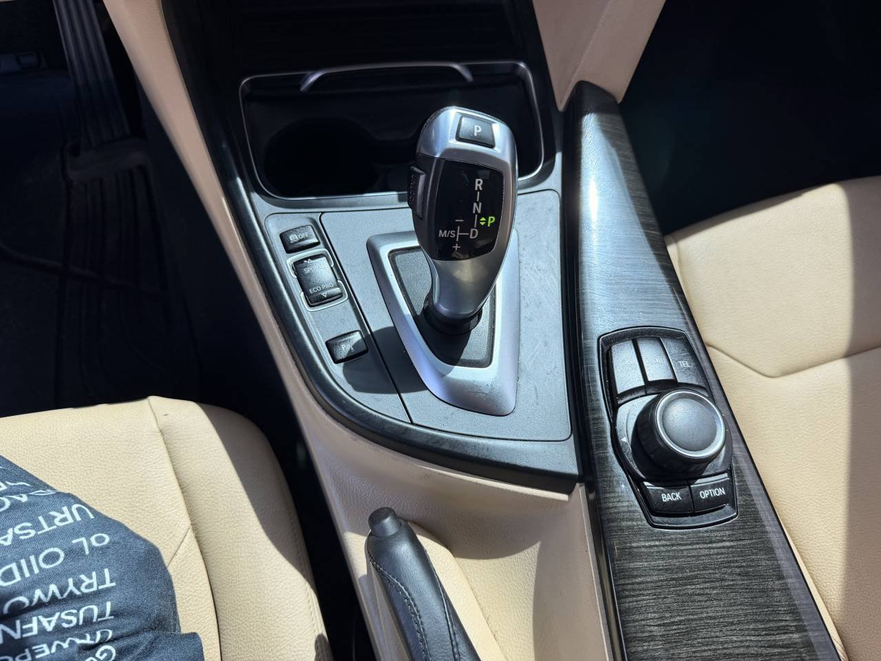 Used 2017 BMW 320i Sedan RWD image 18