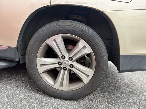 Used 2013 Toyota Highlander Limited image 5