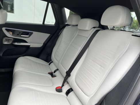 Used 2024 Mercedes-Benz GLC 300 4MATIC w/ AMG Line image 33