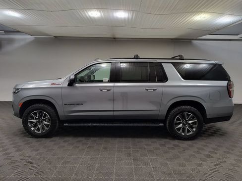 Used 2024 Chevrolet Suburban Z71 w/ Luxury Package AWD/4WD image 2
