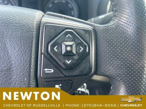 Used 2016 Toyota Tacoma TRD Off-Road w/ Towing Package AWD/4WD image 14