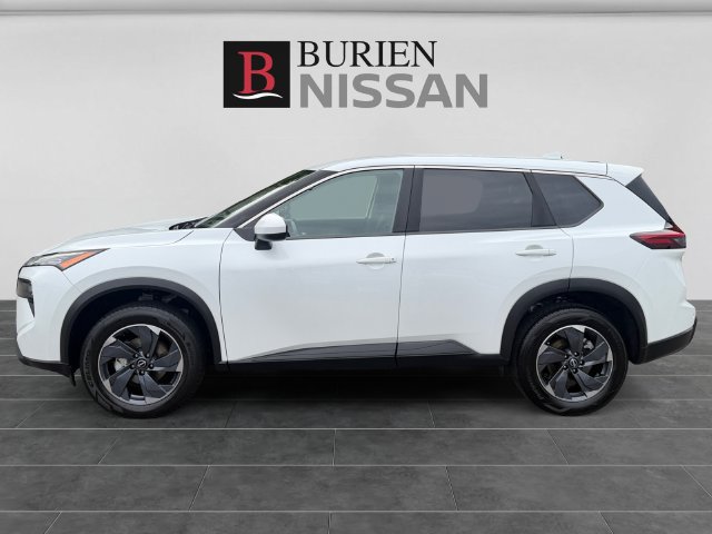 Used 2025 Nissan Rogue SV FWD image 2