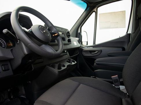 Used 2025 Mercedes-Benz Sprinter 144 Cargo image 12