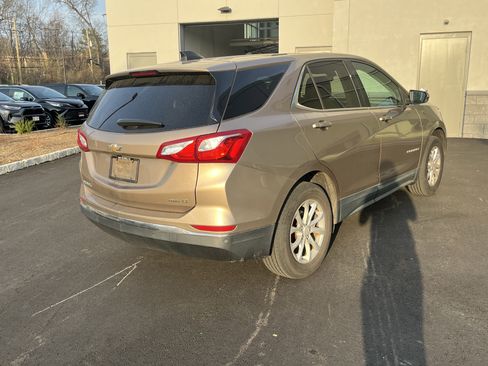 Used 2018 Chevrolet Equinox LT image 3