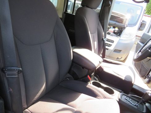 Used 2014 Jeep Wrangler Unlimited Sport w/ Quick Order Package 24S image 23