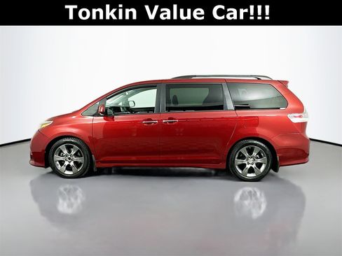 Used 2016 Toyota Sienna L image 5