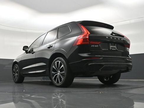 Certified 2024 Volvo XC60 B5 Plus w/ Protection Package Premier AWD/4WD image 29