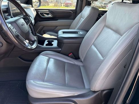 Used 2021 Chevrolet Tahoe Z71 w/ Z71 Off-Road Package AWD/4WD image 21