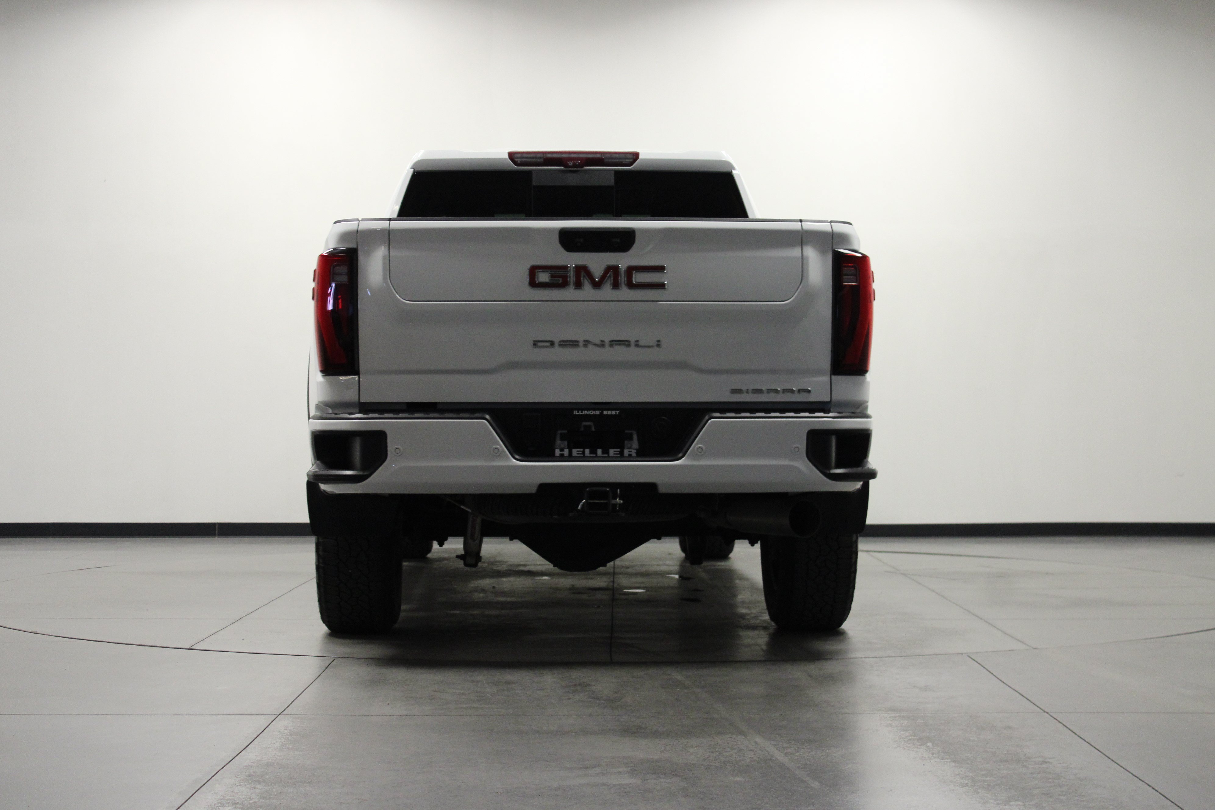 Used 2024 GMC Sierra 2500 Denali w/ Denali Reserve Package AWD/4WD image 5
