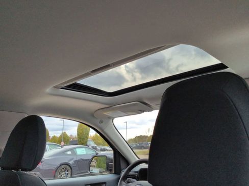 New 2025 Ford Maverick XLT w/ XLT Luxury Package image 23