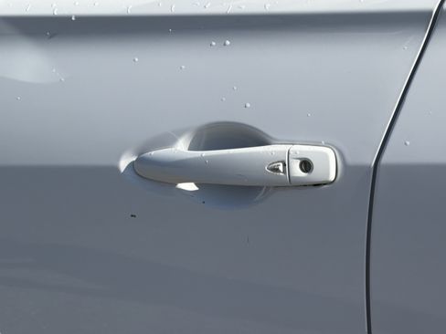 Used 2022 Nissan Kicks SV FWD image 50