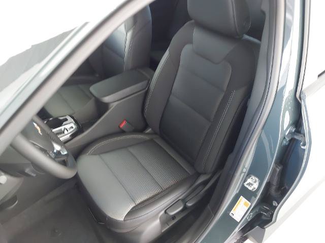 New 2026 Chevrolet Trax LT w/ Driver Confidence Package FWD image 21