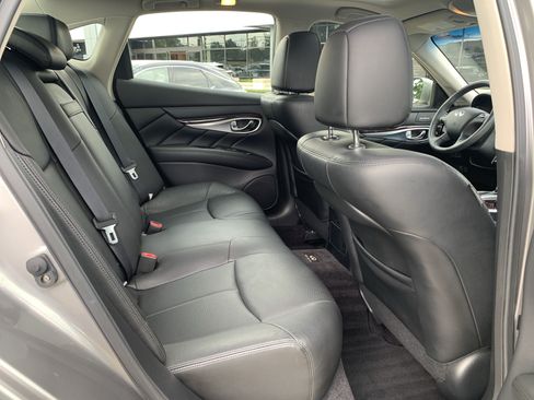 Used 2013 INFINITI M37 w/ Premium Pkg RWD image 33