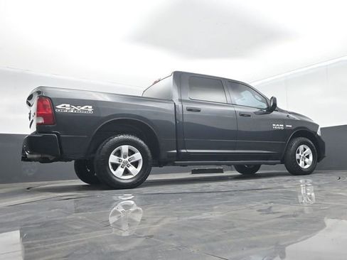 Used 2018 RAM 1500 Express AWD/4WD image 50