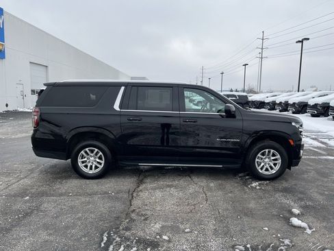 Used 2024 Chevrolet Suburban LT image 8